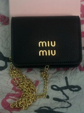 Compact Black  Card Holder